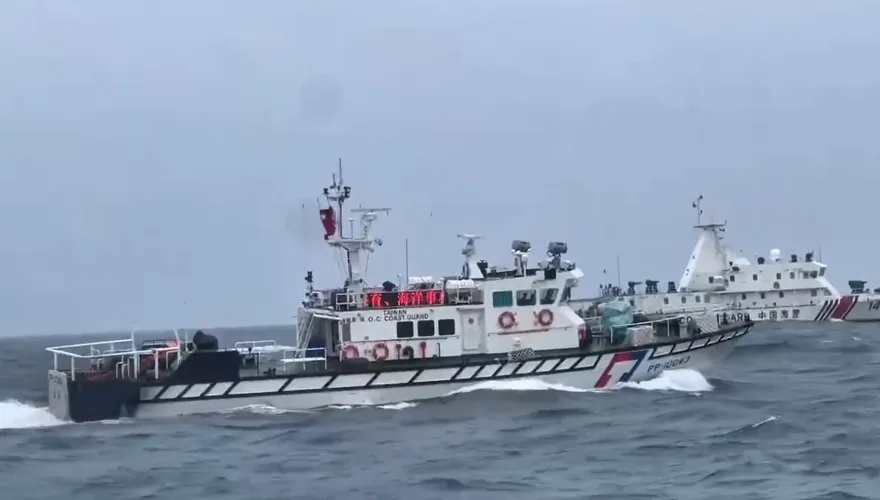 影/4大陸海警船侵擾金門水域　海巡併航監控驅離