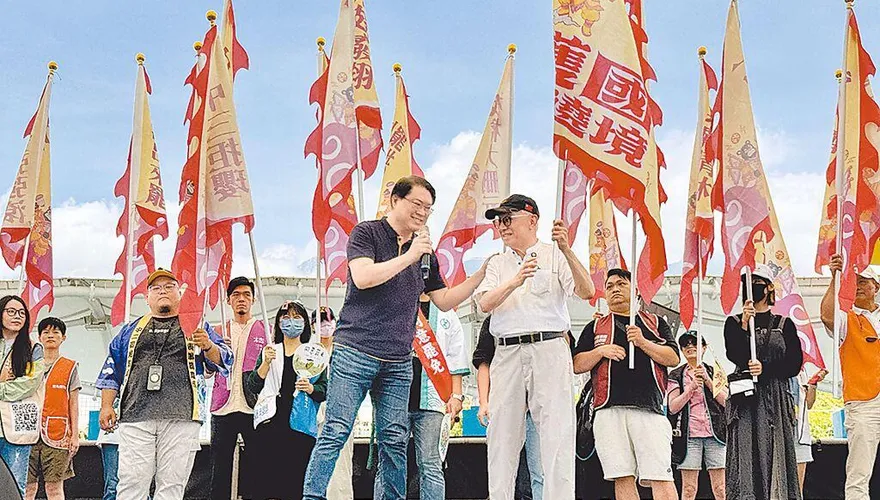 大罷免遶境出現驚人場景！粉專秀一圖狠酸「穩了」