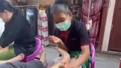 花5美元鬆一下慘中招！遊客泰國路邊攤按摩　竟換來滿腿膿包