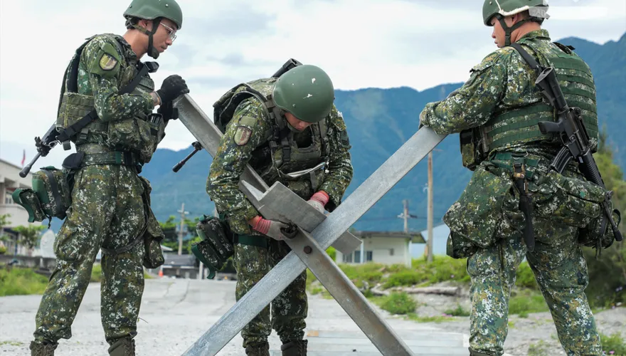 漢光41號演習Day 3　花防部工兵、化學兵演練阻絕敵軍