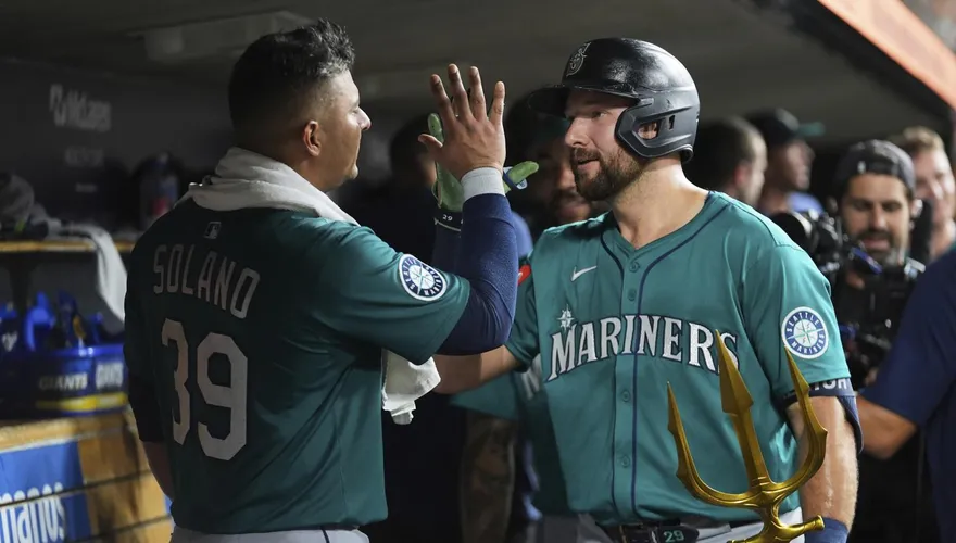 MLB/水手重砲捕手雙響！穩居全壘打王　距邦茲紀錄只差1發
