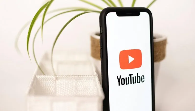 YouTube出手了！7/15重大政策更新　將管制「AI罐頭影片」