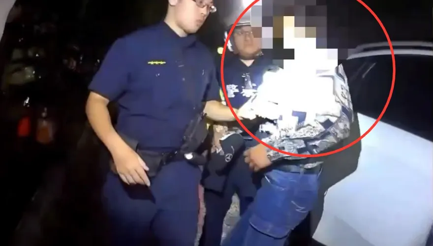 影/男子6條通遇臨檢裝傻報假身分　警識破搜出喪屍煙彈