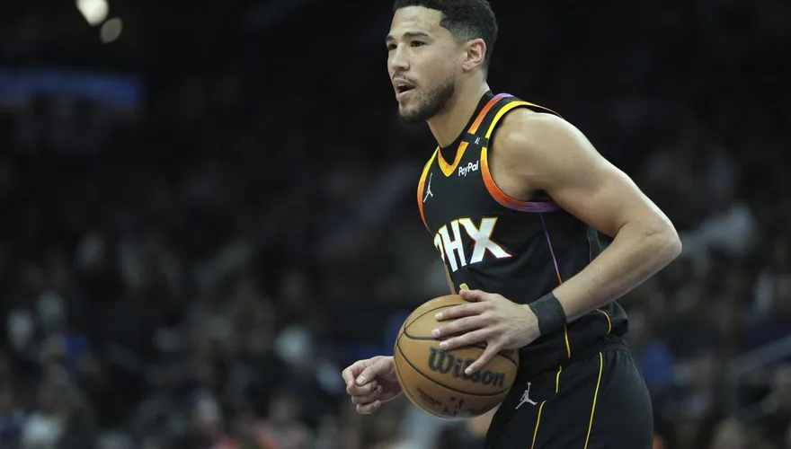 NBA/虧布克天價續約　巴克利：他是世上最幸運的人