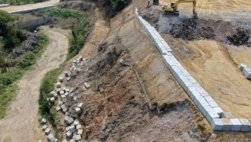 新竹「ㄅㄆㄇ猴園」變10樓高垃圾山　地主勾結3集團海撈2542萬