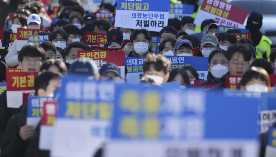 結束17個月「反擴招」罷課行動　南韓8300名醫學生將返校
