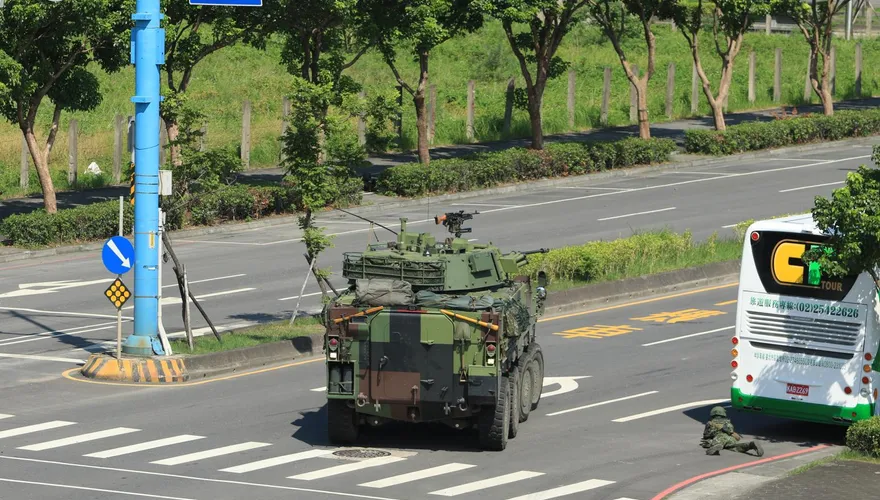 漢光41號倒數階段　第269旅八里街頭抵抗登陸解放軍