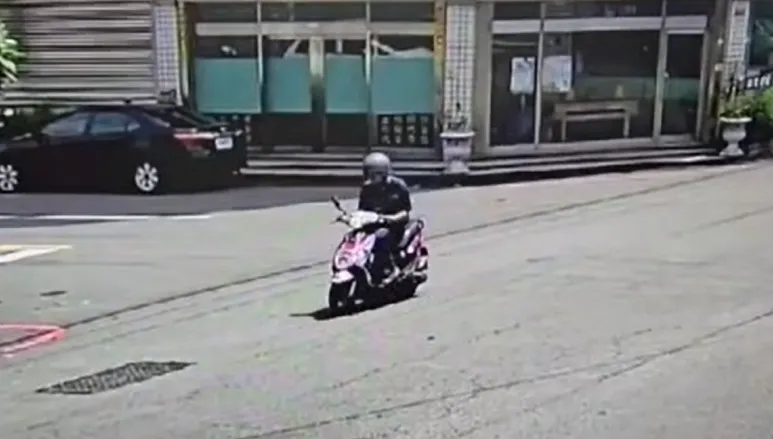影/台中43歲男無視演習騎車買便當　淚吞15萬「天價午餐」