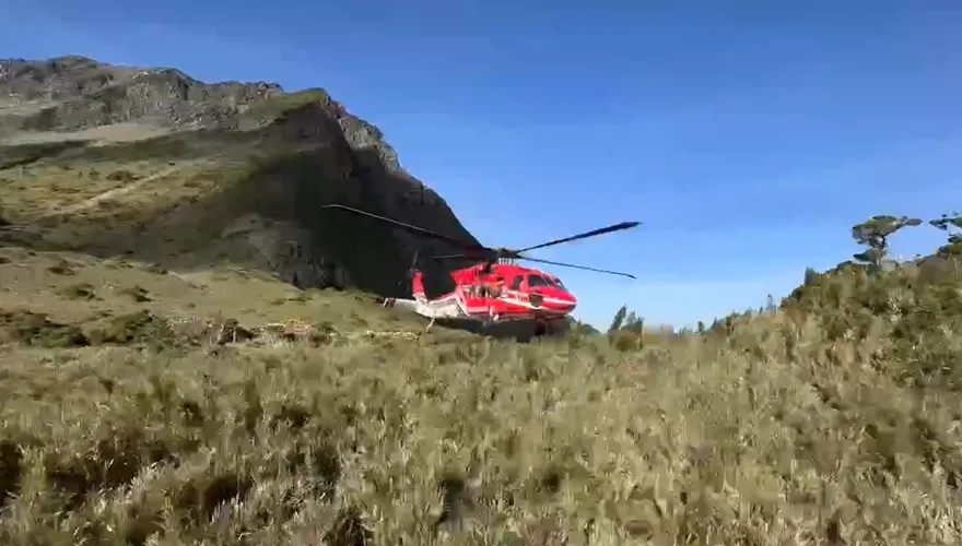 女登山客爬南湖大山跌倒受傷　黑鷹直升機協助送醫