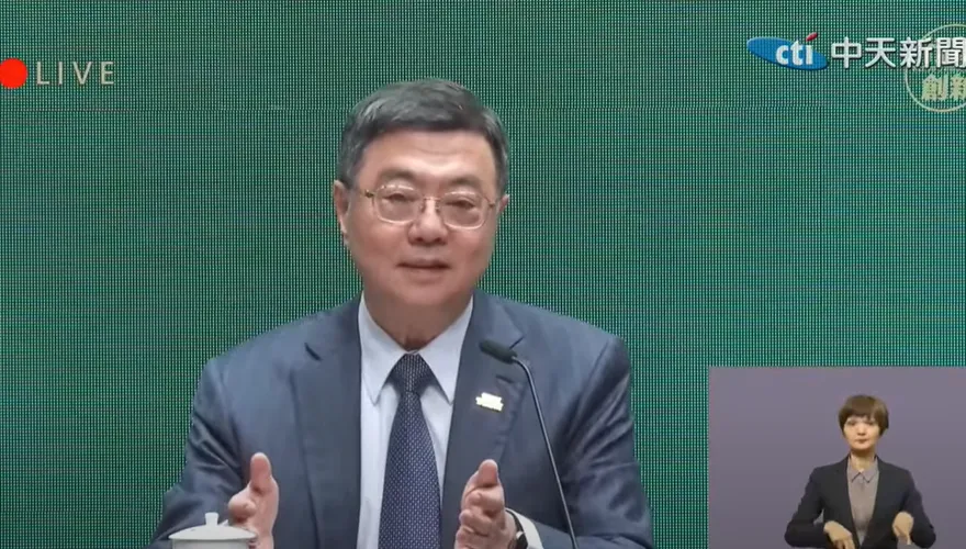 不甩立院三讀通過！卓榮泰開嗆藍白「法盲」　轟普發現金1萬元「違憲」