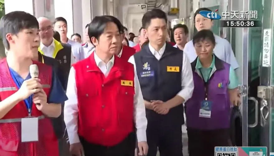 蔣萬安致詞當面講「一家人槍口不對內」　賴清德臉色鐵青沒表情