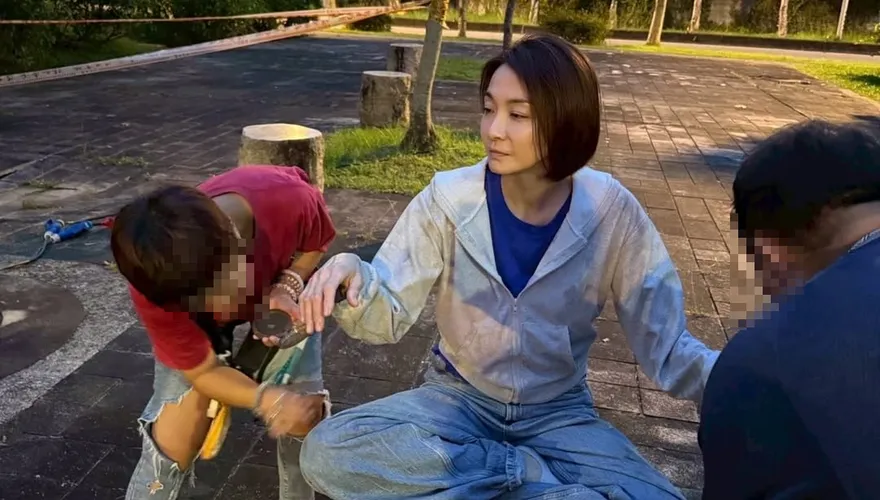 江祖平拍戲驚傳遭燙傷仍繼續拍！她怒控導播：無視演員安全