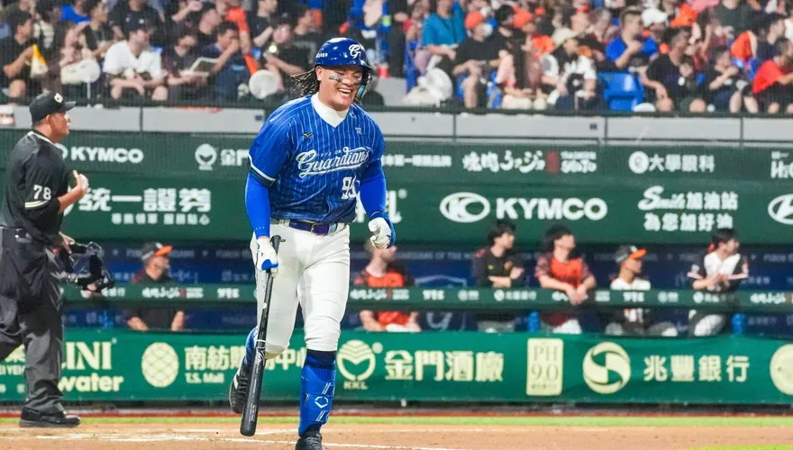 中職/張育成雙響炮助奪勝　陳金鋒直言得點圈打擊要加強