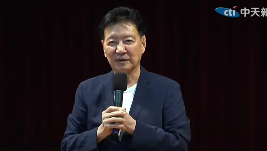 趙少康為反罷免放棄東非動物大遷徙：已跟大象斑馬視訊過！