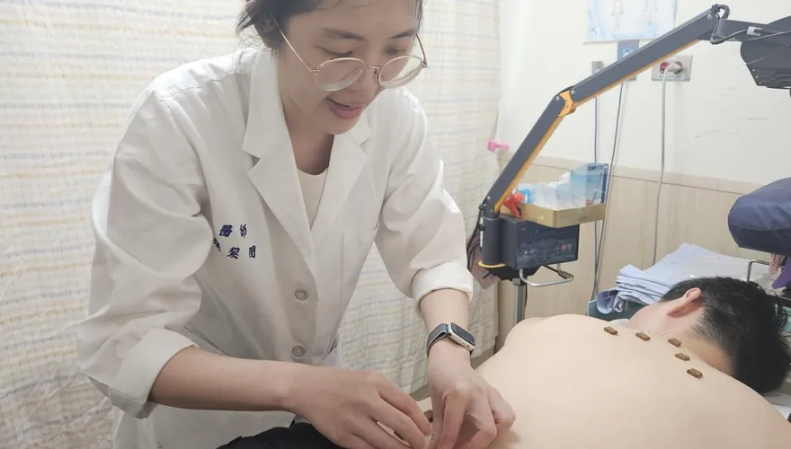 過敏性鼻炎、慢性咳嗽有救了！中醫三伏貼助免疫力提升