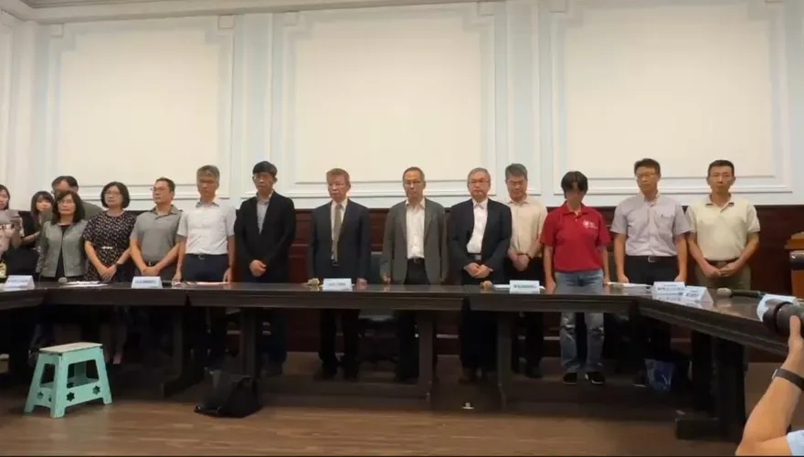 我是人不是神！周台英淚灑記者會　簡奇陞：目的達成不再受訪