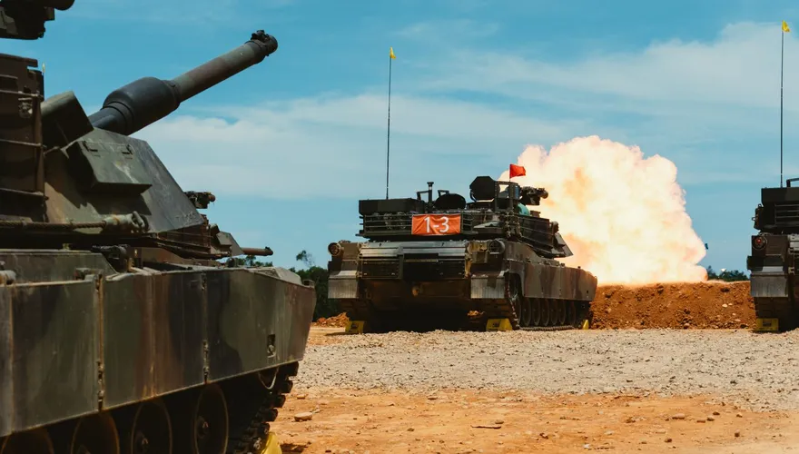 確保M1A2T戰車接裝順利　陸軍司令呂坤修視導維保設施