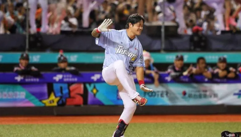 中職/明星賽滿場送別大師兄！林智勝最後一舞感動全場