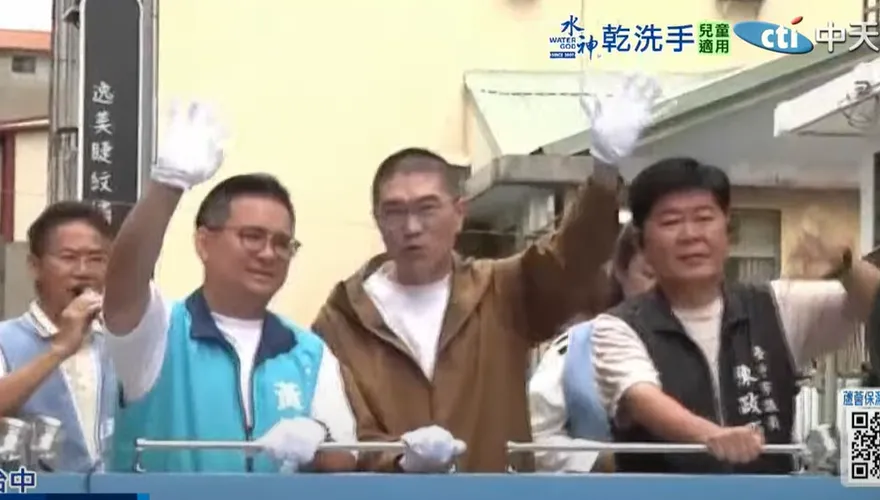 謝國樑陪黃健豪車掃反罷免　親曝自身經驗籲用力催票