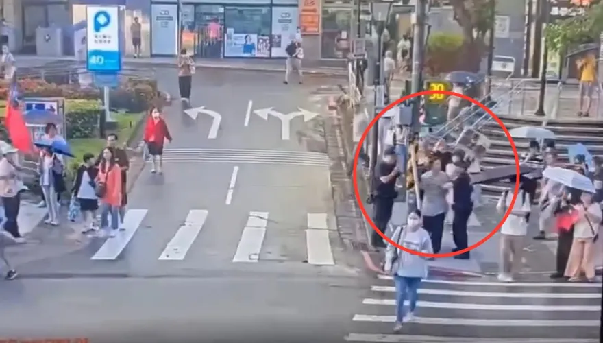 影/罷團北市萬芳醫院前宣講　男子叫囂襲警遭逮