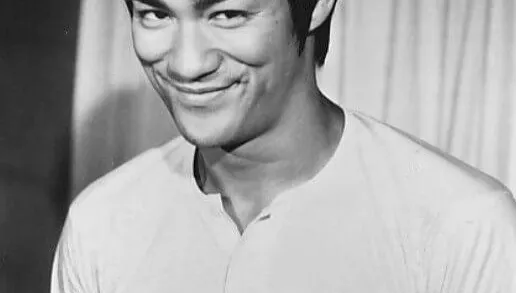 推翻藥物過敏說法！李小龍逝世52年　專家：癲癇症可能性高