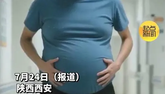 影/陸男肚子堆20公斤宿便　醫取出瞬間「山洪暴發」噴出