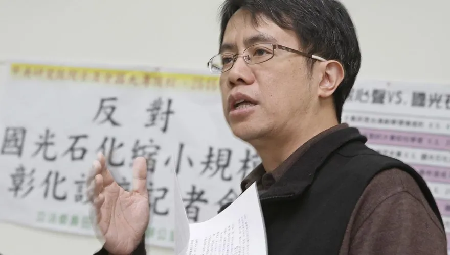 深綠學者發文「不挺大罷免」！斷言恐將反噬國安
