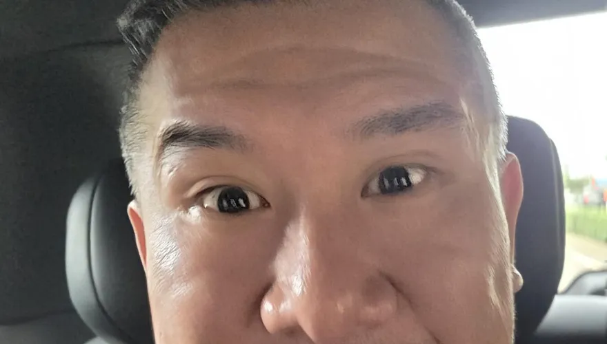 大罷免真的大烙賽了！館長超嗨笑容比AK還難壓