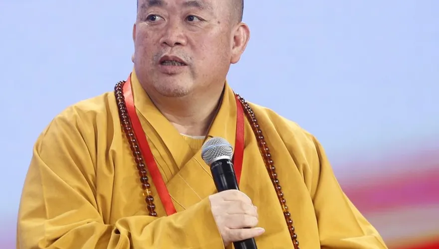 少林寺證實！方丈釋永信「長期戰多女」　養私生子被抓包