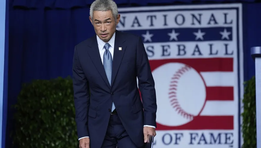 MLB/鈴木一朗正式進入美國棒球名人堂　調侃沒支持他的記者
