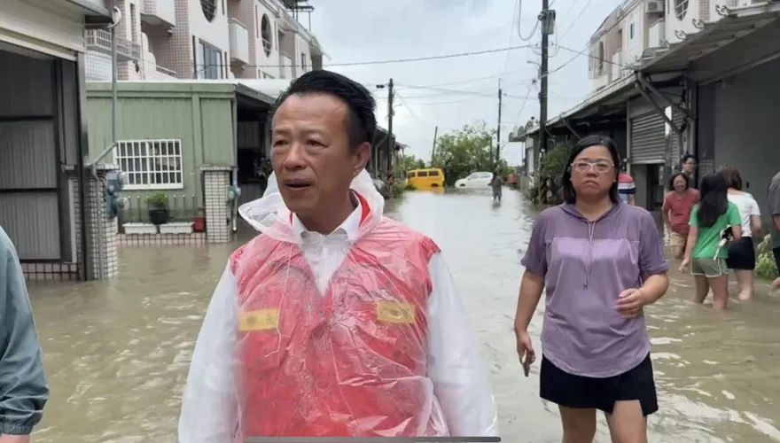 網友轟嘉義縣太晚宣布停班課　縣長翁章梁回應了