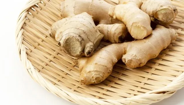 薑辣素助防癌、抗發炎！醫：嫩薑腐壞恐產生有害物質