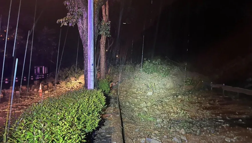 台16線集集、水里間公路土石坍方！南投警方：雙向中斷