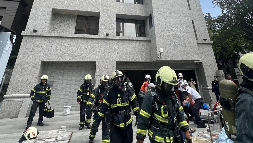 影/北市7工人倒地昏迷意外最新！啟動大量傷患機制「5人已清醒」