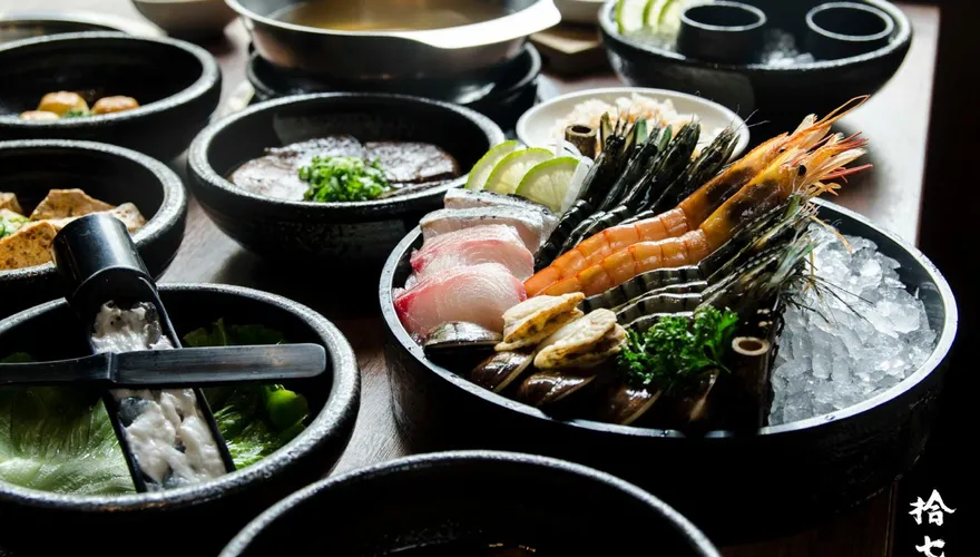 輕井澤旗下「拾七石頭火鍋」8/31熄燈　3分店全關