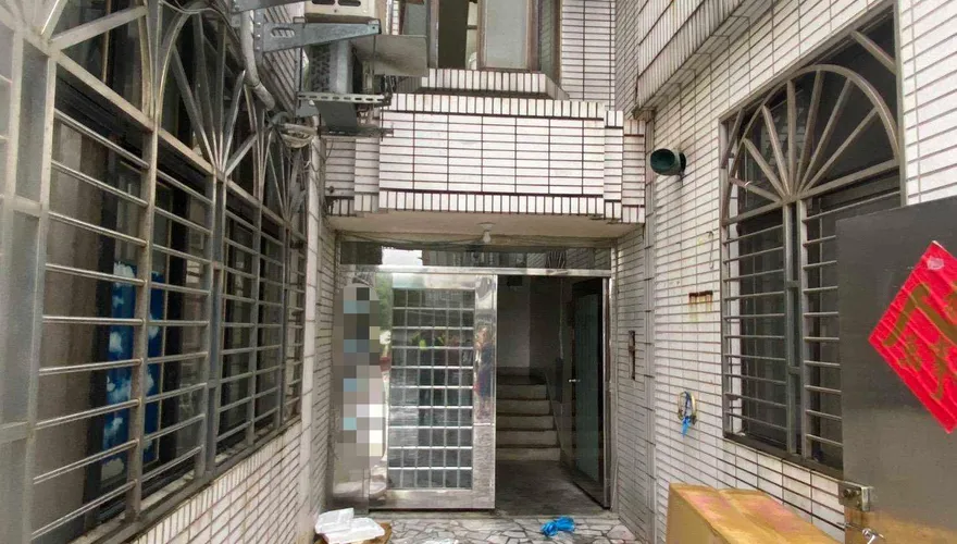 林口工安意外！冷氣工安裝作業時脚滑墜樓　送醫不治