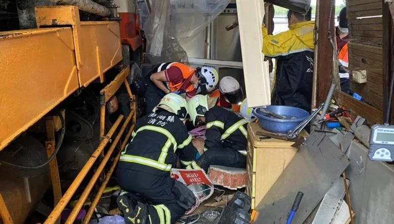慟！肉身擋20噸泵浦車　澎湖父子遭捲車底1死1重傷