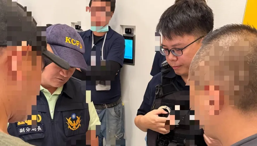 影/27黑衣人突襲！高雄醫院爆經營產權之爭　警火速到場控制