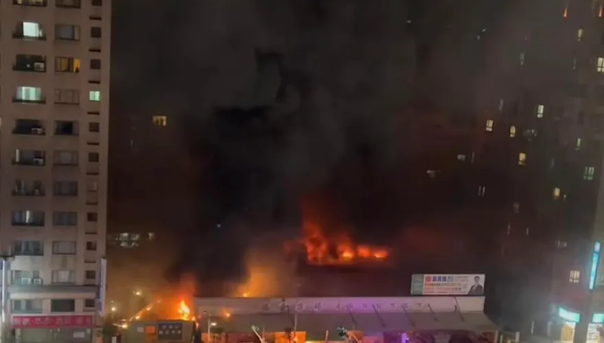 影/中壢環東市場深夜陷火海！　現場傳爆炸聲幸無人受困