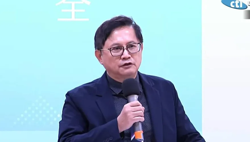 名醫酸：綠拿反核四萬年講義　難怪被童子賢打爆