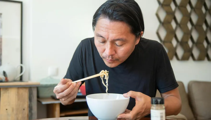 晚餐8點後吃恐增胃癌風險！醫：比一般人高7.4倍