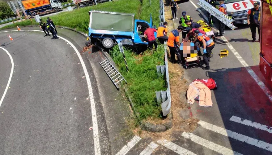 國3柳營交流道小貨車撞分隔島　駕駛傷重不治