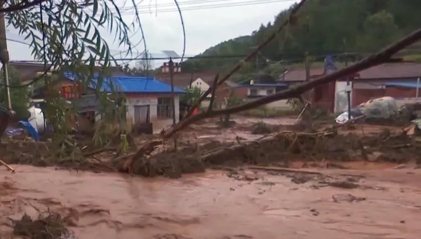 甘肅暴雨多地爆山洪...已釀10死33失聯　習近平發話了