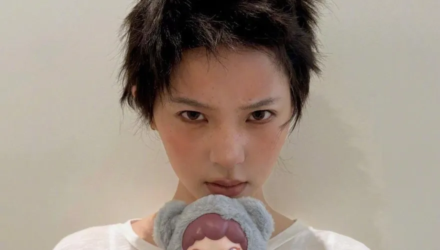 歐陽娜娜「超短髮」新造型酷似男孩　 網驚：認不出來
