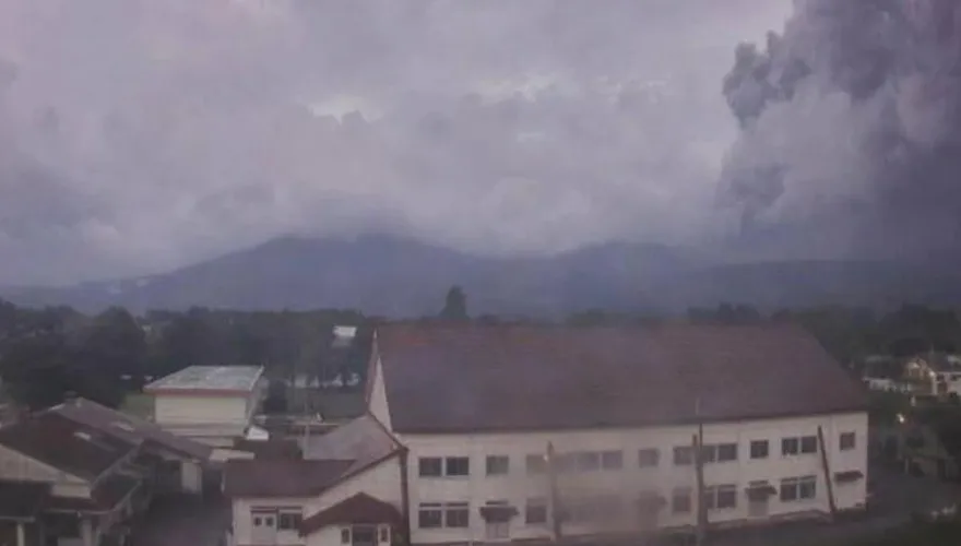 遊日本九州注意！「新燃岳」火山再噴發　噴煙衝3千米高空