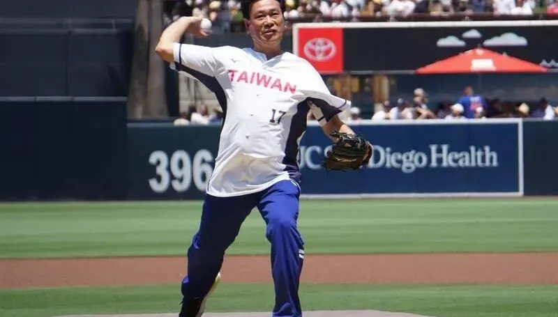 MLB/陳義信「教士隊台灣日」登板　捕手讚：接過最好的開球投手