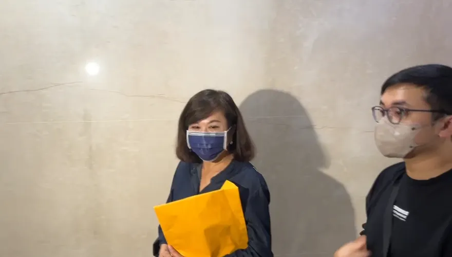 邱佩琳驚爆！偵訊前「裴偉拿金主名單訪問」　柯文哲轟：國恥