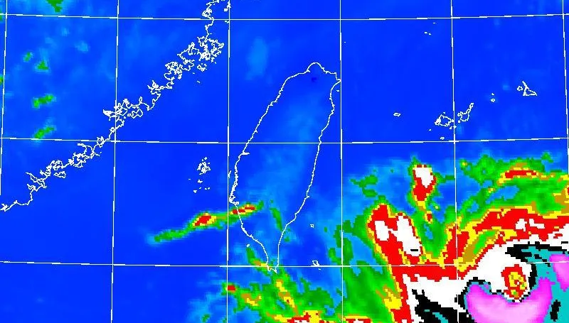 11縣市風雨「達停班停課標準」！陣風最強恐飆15級