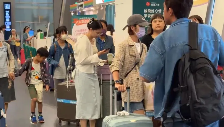 影/桃園機場遇強側風！　9航班被迫轉降、觀景台關閉