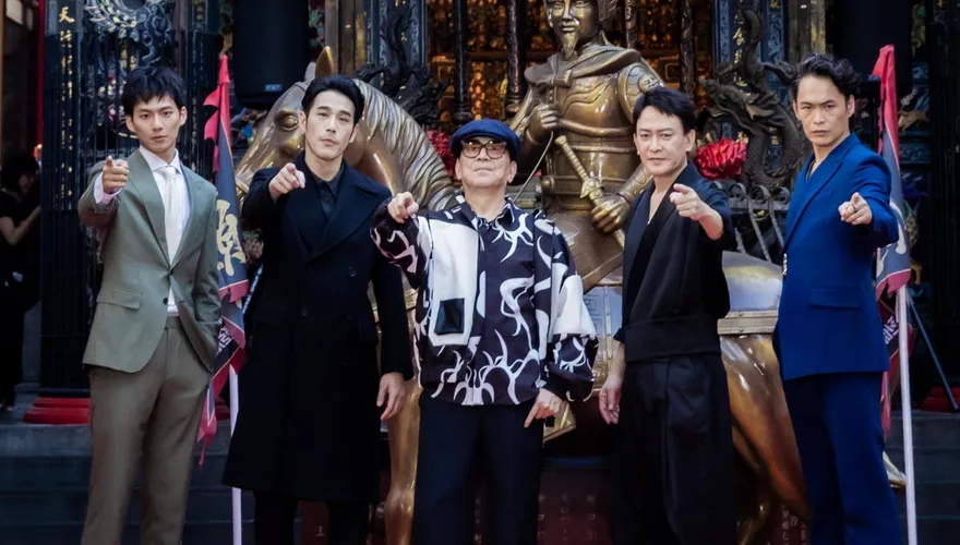《角頭》集結5夯團前成員！他放話破5億有望開唱　鄭人碩狂送飛吻寵粉
